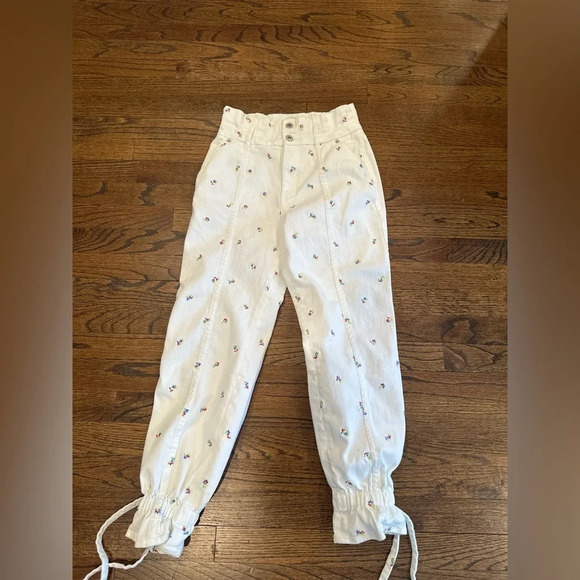 Something Navy Sylvia Floral Embroider Denim Pants White Size 2 U0770 - Picture 4 of 12